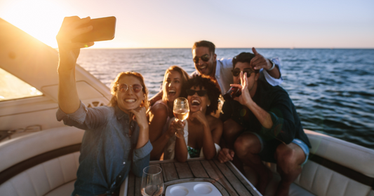 Contiki vs Backpacking Australia: Risk vs Reward